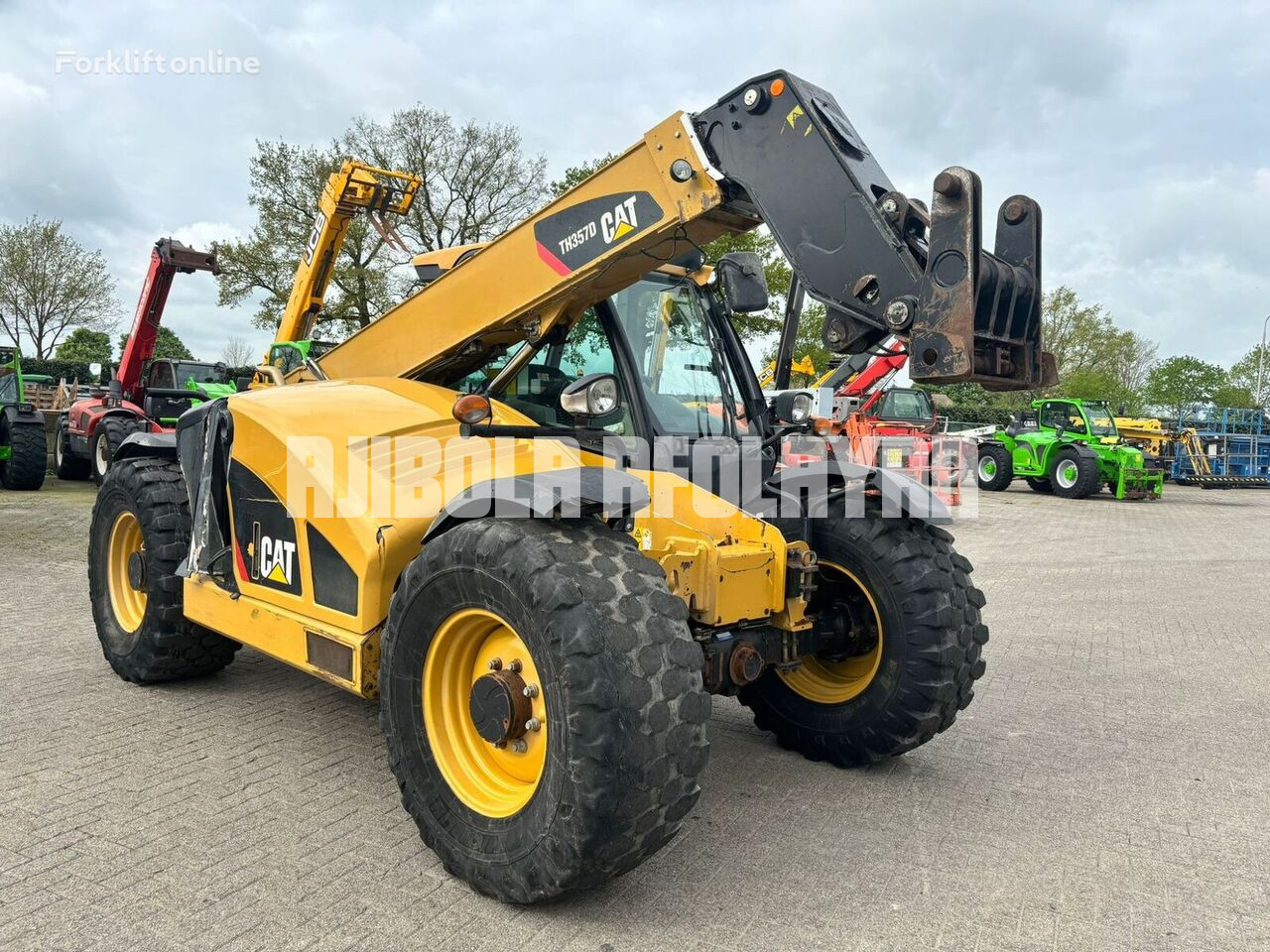 Caterpillar TH357D telehandler