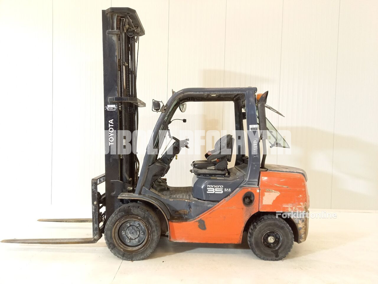 Toyota 52-8FDJF35 diesel forklift