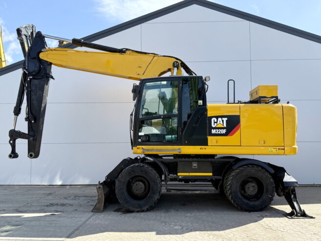 Caterpillar M320F
